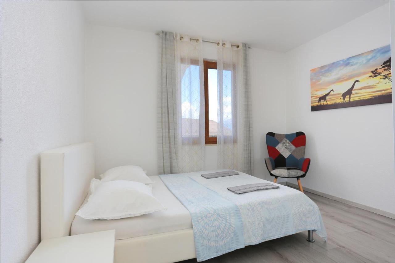 Apartments With A Parking Space Mastrinka, Ciovo - 4324 Trogir Dış mekan fotoğraf